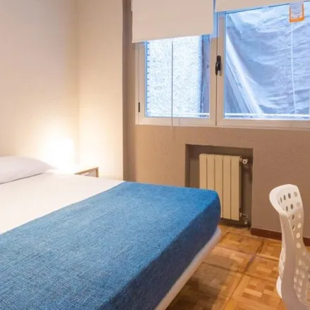 Rent this 5 bed room on Madrid in Centro de fisioterapia Curarte, Paseo del Rey