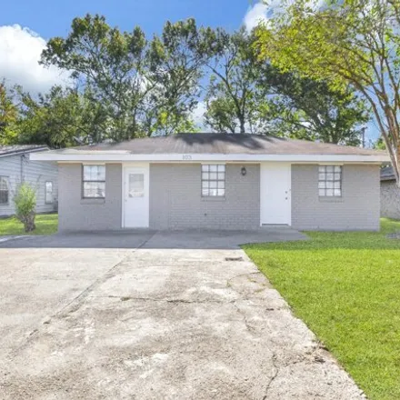 Buy this 3 bed house on 125 Linares Street in Lafayette Parish, LA 70520