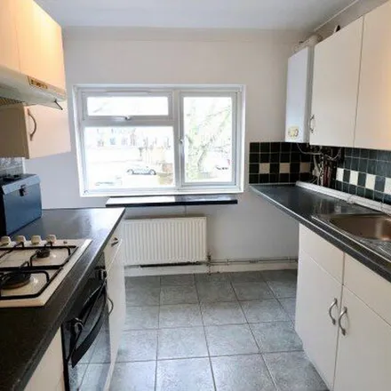 Rent this 2 bed apartment on Roodegate in Basildon, SS14 2AX