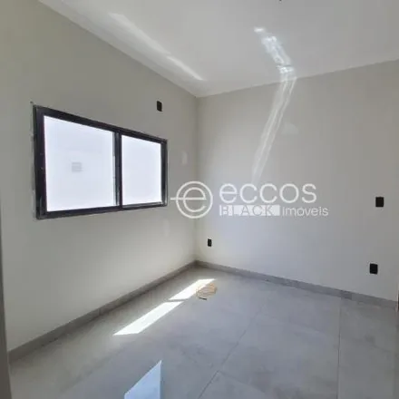 Buy this 3 bed house on Rua Planicie in Aclimação, Uberlândia - MG