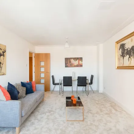 Rent this 2 bed apartment on Maida Vale in London, W9 1TS
