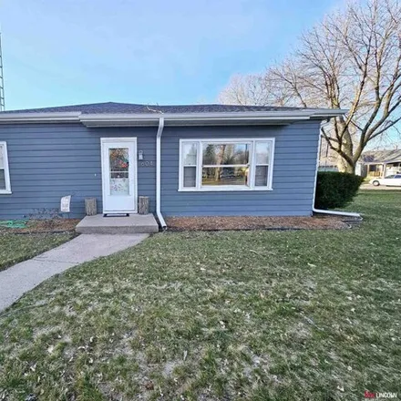 Buy this 3 bed house on 614 M Street in Aurora, NE 68818