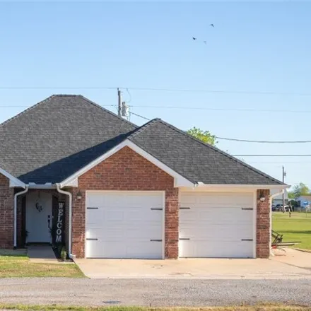 Buy this 3 bed house on 759 3rd Street in Chattanooga, Comanche County