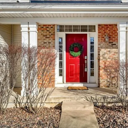 Image 2 - 25228 Glen Oaks Lane, Shorewood, IL 60404, USA - House for sale