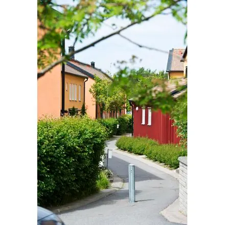 Rent this 4 bed apartment on Eklanda Gård 76 in 431 49 Mölndals kommun, Sweden