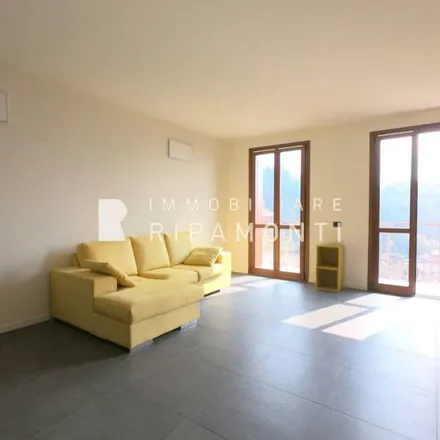 Image 2 - Via Quarto, 23900 Lecco LC, Italy - Apartment for rent