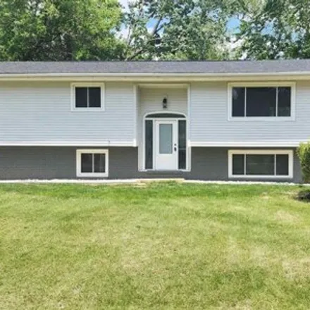 Buy this 3 bed house on 41 Charlene Lane in Sangamon County, IL 62711