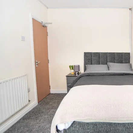 Rent this 1 bed townhouse on Hagley Road West in Harborne, B67 5EX