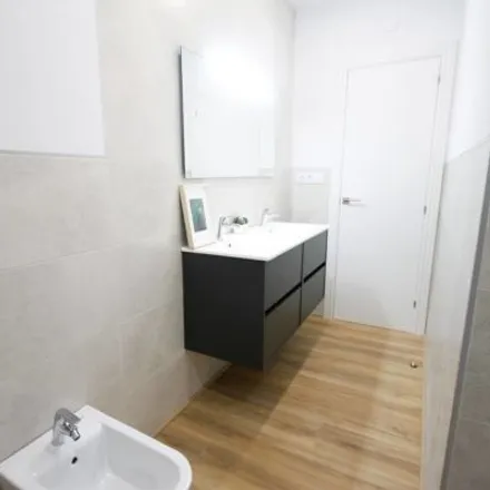 Image 7 - Carrer de la Riera de Sant Miquel, 1B, 08006 Barcelona, Spain - Room for rent