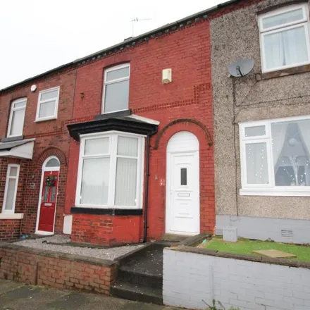 Rent this 2 bed townhouse on Back Siemens Street in Horwich, BL6 6DR