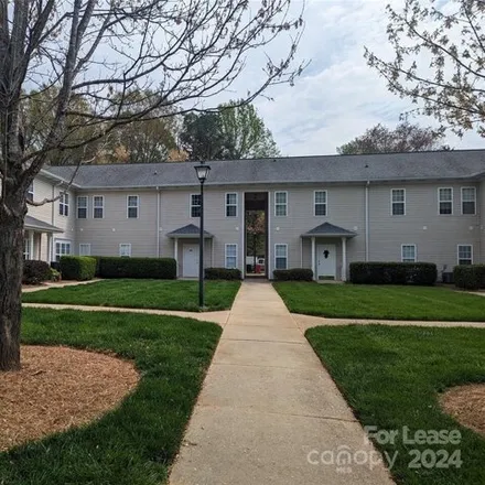 Rent this 2 bed condo on 124 Williams Road in Davidson, NC 28036