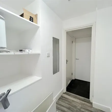 Image 9 - 60 Crowndale Road, London, NW1 1TP, United Kingdom - Apartment for rent