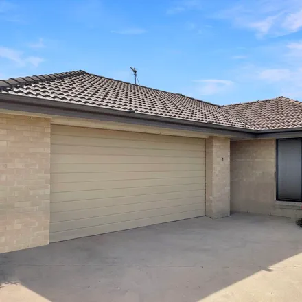 Rent this 3 bed apartment on McKeachie Drive in Aberglasslyn NSW 2320, Australia