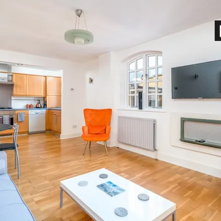 Rent this 2 bed apartment on Costcutter in Magdalen Street, Bermondsey Village