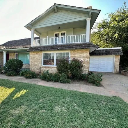 Image 2 - 699 North 6th Street, Weatherford, OK 73096, USA - House for sale
