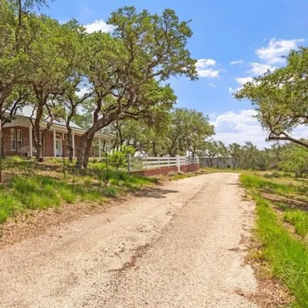 Image 2 - 840 Homestead Drive, Gillespie County, TX 78624, USA - House for sale