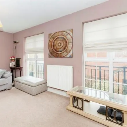 Image 2 - Benjamin Lane, Wexham Court, SL3 6AB, United Kingdom - Townhouse for sale