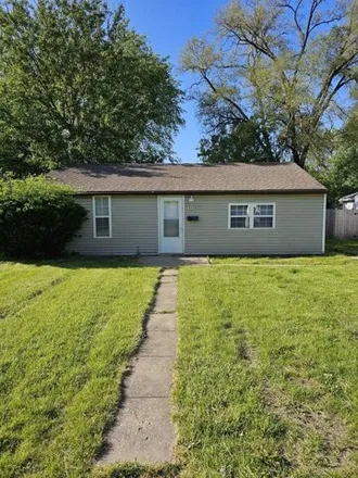 Buy this 2 bed house on 473 Dellwood Avenue in Fairmont, Will County