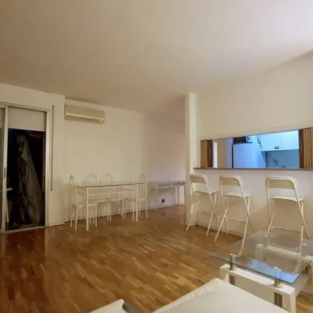 Image 3 - Avinguda de Roma, 132, 136, 08001 Barcelona, Spain - Apartment for rent