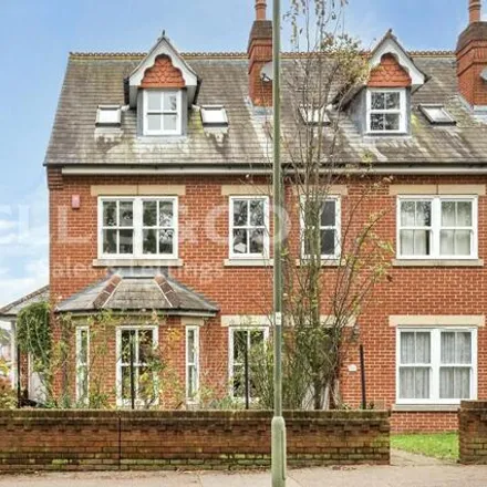 Image 1 - Milton Road, London, NW7 4AX, United Kingdom - Townhouse for sale