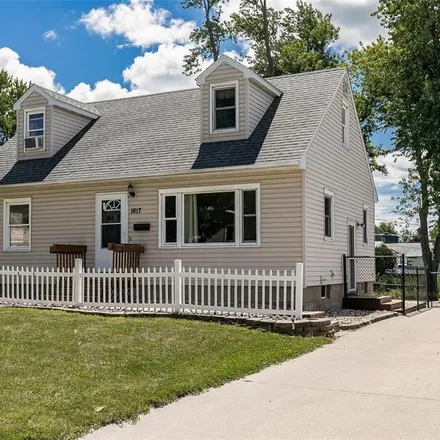 Buy this 4 bed house on 1617 2nd Avenue in Marion, IA 52302