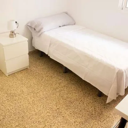 Rent this 4 bed apartment on Nuevo Rocio in Carrer d'Higinio Noja (Professor), 46023 Valencia