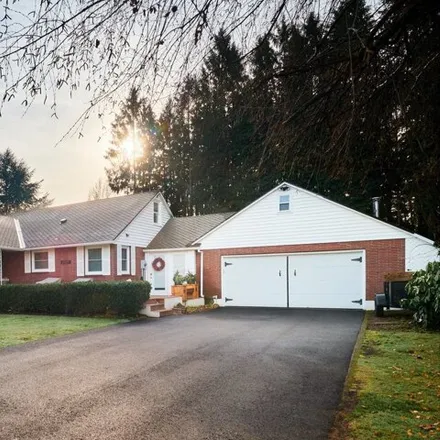 Buy this 5 bed house on 6109 Northeast 47th Street in Vancouver, WA 98661