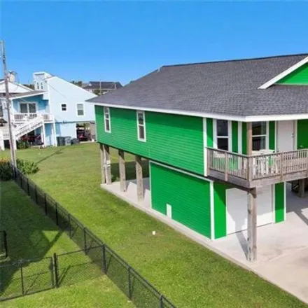 Buy this 3 bed house on 21901 Lampasas Drive in Galveston, TX 77554
