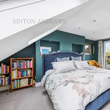 Image 5 - 7 Beaconsfield Road, London, W5 5HA, United Kingdom - Townhouse for sale
