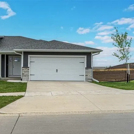 Buy this 3 bed condo on 1497 Applewood Drive in Fairfax, IA 52228