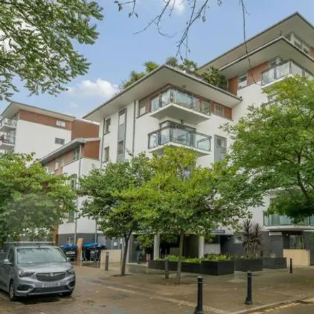 Buy this 2 bed apartment on Prospect House in Sun Passage, London