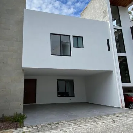 Buy this 3 bed house on Calle Atlaco in Explanada Puebla, 72124