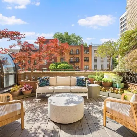 Buy this 2 bed condo on 181 Seventh Ave Unit 2b in New York, 10011