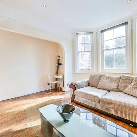 Rent this 5 bed apartment on Glyn Mansions in Hammersmith Road, London