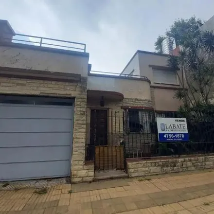 Buy this 2 bed house on General Güemes 1402 in Vicente López, Argentina
