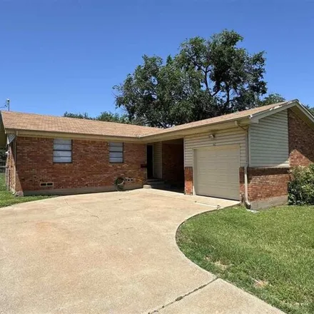 Image 2 - 4680 Mistletoe Drive, Wichita Falls, TX 76310, USA - House for rent
