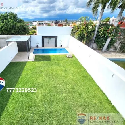 Buy this 4 bed house on Extra in Paseo Burgos, Fraccionamiento Burgos de Cuernavaca