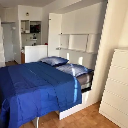 Image 1 - 83110 Sanary-sur-Mer, France - Apartment for rent
