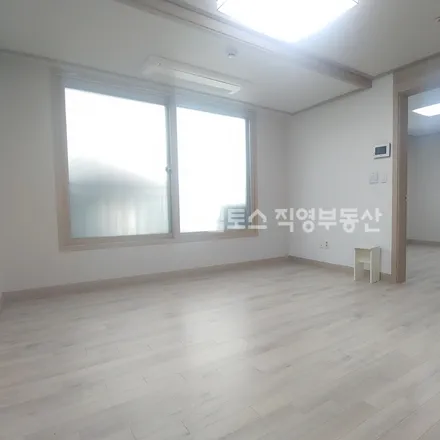 Rent this 2 bed apartment on 서울특별시 송파구 송파동 26-17