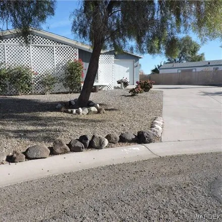 Buy this studio apartment on 4498 Lynda Circle in Mohave County, AZ 86426