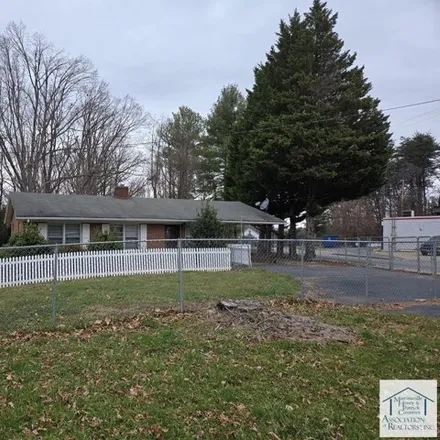 Buy this 3 bed house on 2292 Clearview Drive in Martinsville, VA 24112