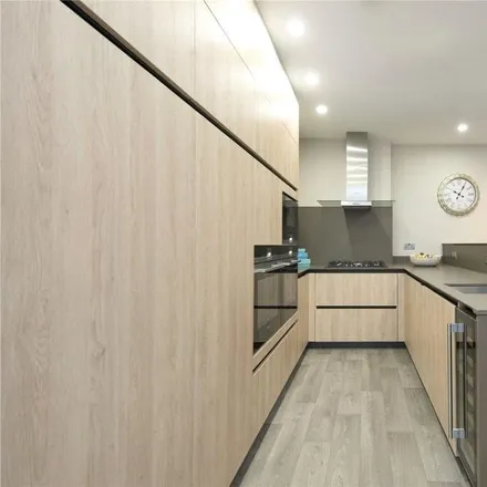 Image 5 - Lyndhurst Road, London, NW3 5PB, United Kingdom - Apartment for rent