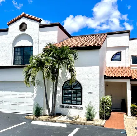 Rent this 4 bed loft on 13514 Fountain View Boulevard in Wellington, Palm Beach County