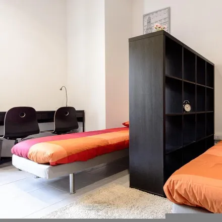 Image 3 - Via Oreste Regnoli, 50, 40138 Bologna BO, Italy - Room for rent