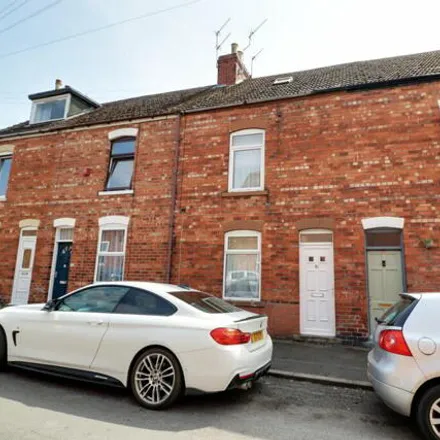 Buy this 3 bed townhouse on Tower Street in Gainsborough CP, DN21 2JA