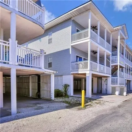 Buy this 2 bed condo on 5 17th Place in Tybee Island, Chatham County