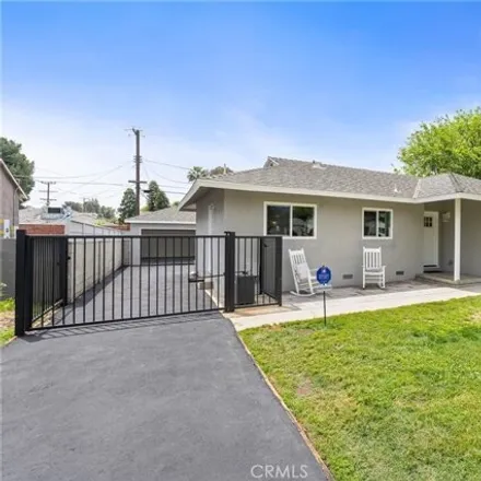 Image 1 - 16612 Cohasset Street, Los Angeles, CA 91406, USA - House for sale