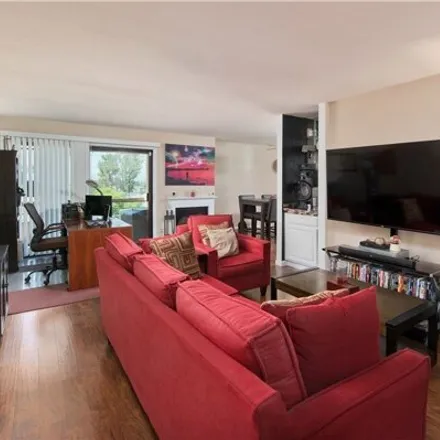 Image 6 - 8710 Independence Ave Apt 301, Canoga Park, California, 91304 - Condo for sale