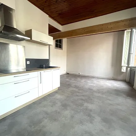 Rent this 3 bed apartment on Tout pour le fruit in Boulevard de Chantilly, 82000 Montauban