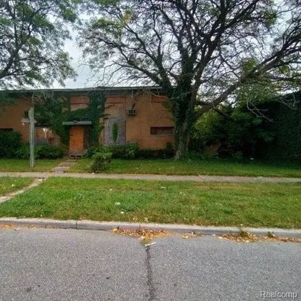 Buy this 14 bed house on 9828 Whittier Street in Detroit, MI 48224
